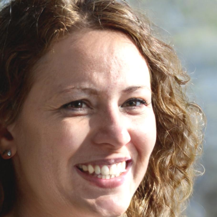 Especialista en mentoría empresarial y desarrollo de negocios